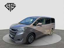 Toyota Noah Hybrid G - U8554