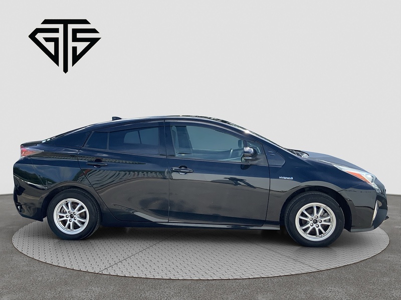 Toyota Prius S SafetyPlus - U8555