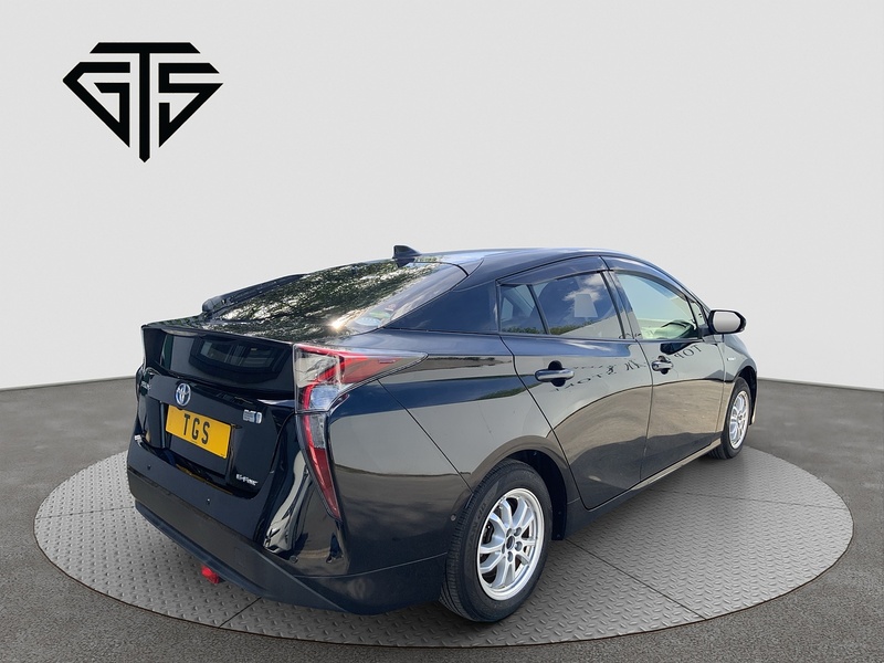 Toyota Prius S SafetyPlus - U8555