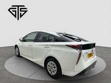 Toyota Prius S - U8556