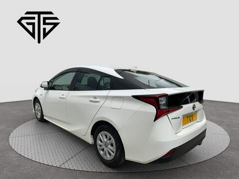 E 1.8 5dr Hatchback Automatic Petrol Hybrid