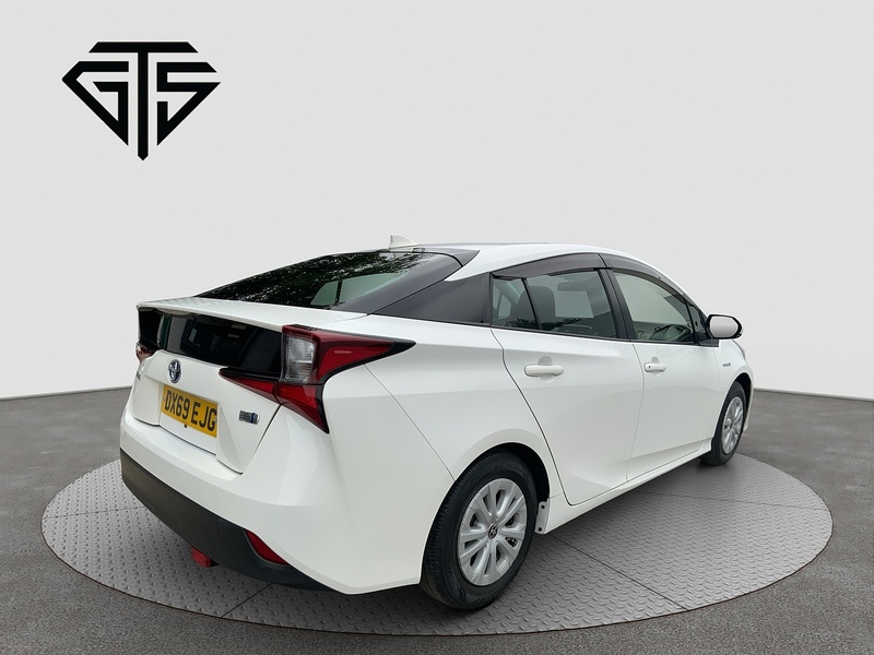 Toyota Prius E - U8557
