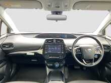 Toyota Prius S - U8558