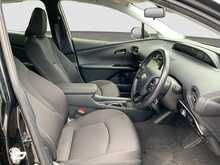 Toyota Prius S - U8558