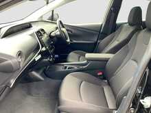 Toyota Prius S - U8558