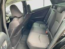 Toyota Prius S - U8558