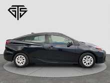 Toyota Prius S - U8558