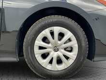 Toyota Prius S - U8558