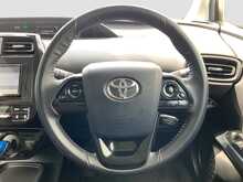 Toyota Prius S - U8561