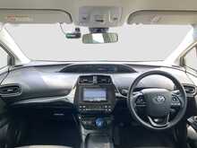 Toyota Prius S - U8561