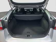 Toyota Prius S - U8561