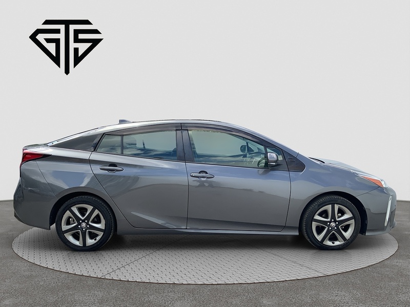 Toyota Prius S Touring-Selection - U8562