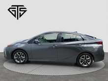 Toyota Prius S Touring-Selection - U8562