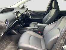 Toyota Prius S Touring-Selection - U8562