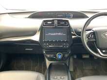 Toyota Prius S Touring-Selection - U8562
