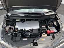 Toyota Prius S Touring-Selection - U8562