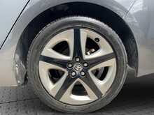 Toyota Prius S Touring-Selection - U8562