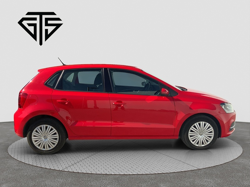 Volkswagen Polo 	TSI TrendLine - U8564