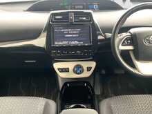 Toyota Prius S SafetyPlus - U8565