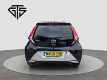 Toyota AYGO VVT-i x-plore - U8567