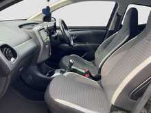 Toyota AYGO VVT-i x-plore - U8567
