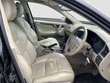 Volvo V70 D SE - U8569