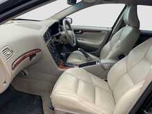 Volvo V70 D SE - U8569