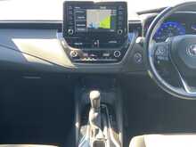 Toyota Corolla VVT-h Design - U8572