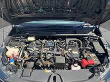 Toyota Corolla VVT-h Design - U8572