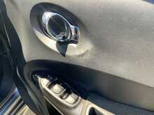 Nissan Juke DIG-T Acenta Premium - U8579