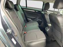 Renault Megane Blue dCi Iconic - U8592