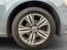Renault Megane Blue dCi Iconic - U8592
