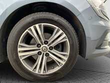 Renault Megane Blue dCi Iconic - U8592