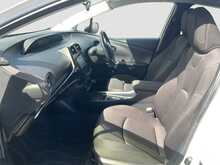 Toyota Prius S 4WD - U8605