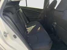 Toyota Prius S 4WD - U8605