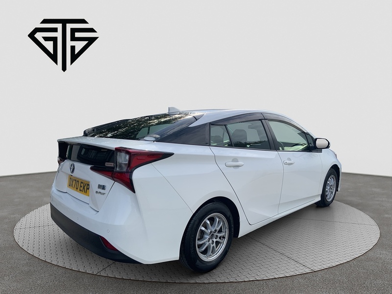 Toyota Prius S 4WD - U8605