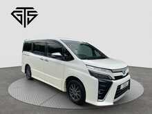 Toyota Voxy Hybrid