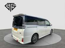 Toyota Voxy Hybrid ZS Kirameki3 - U8606