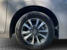 Toyota Esquire Hybrid Gi - U8608