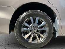 Toyota Esquire Hybrid Gi - U8608