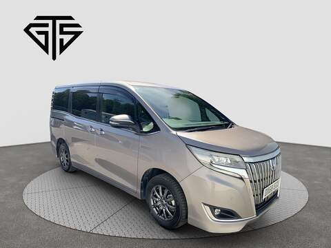Toyota Esquire Hybrid Aeras 2.4 MPV Petrol