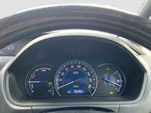 Toyota Esquire Hybrid Gi - U8610