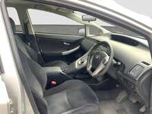 Toyota Prius L - U8611
