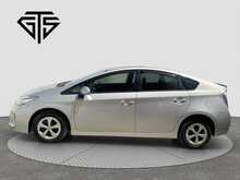 Toyota Prius L - U8611