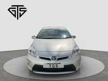 Toyota Prius L - U8611