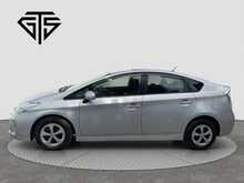 Toyota Prius L - U8611