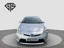 Toyota Prius L - U8611