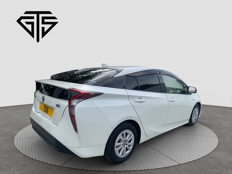 Toyota Prius 	S SafetyPlus - U8613