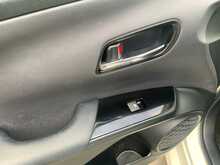 Toyota Prius 	S SafetyPlus - U8613