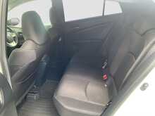 Toyota Prius 	S SafetyPlus - U8613
